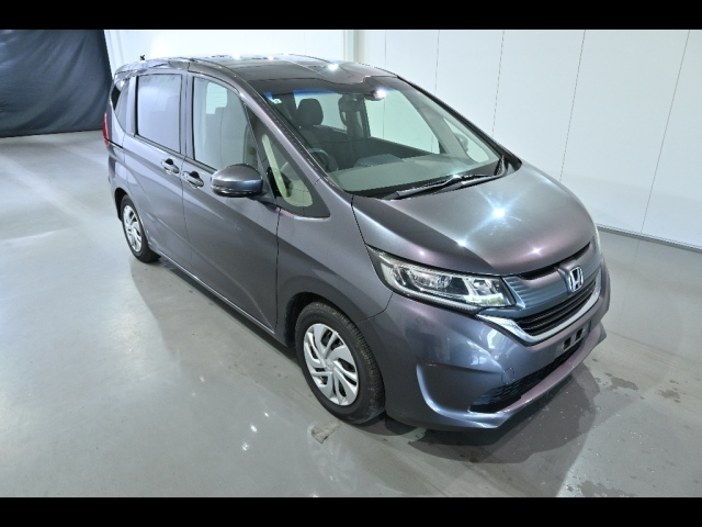 HONDA FREED — фото