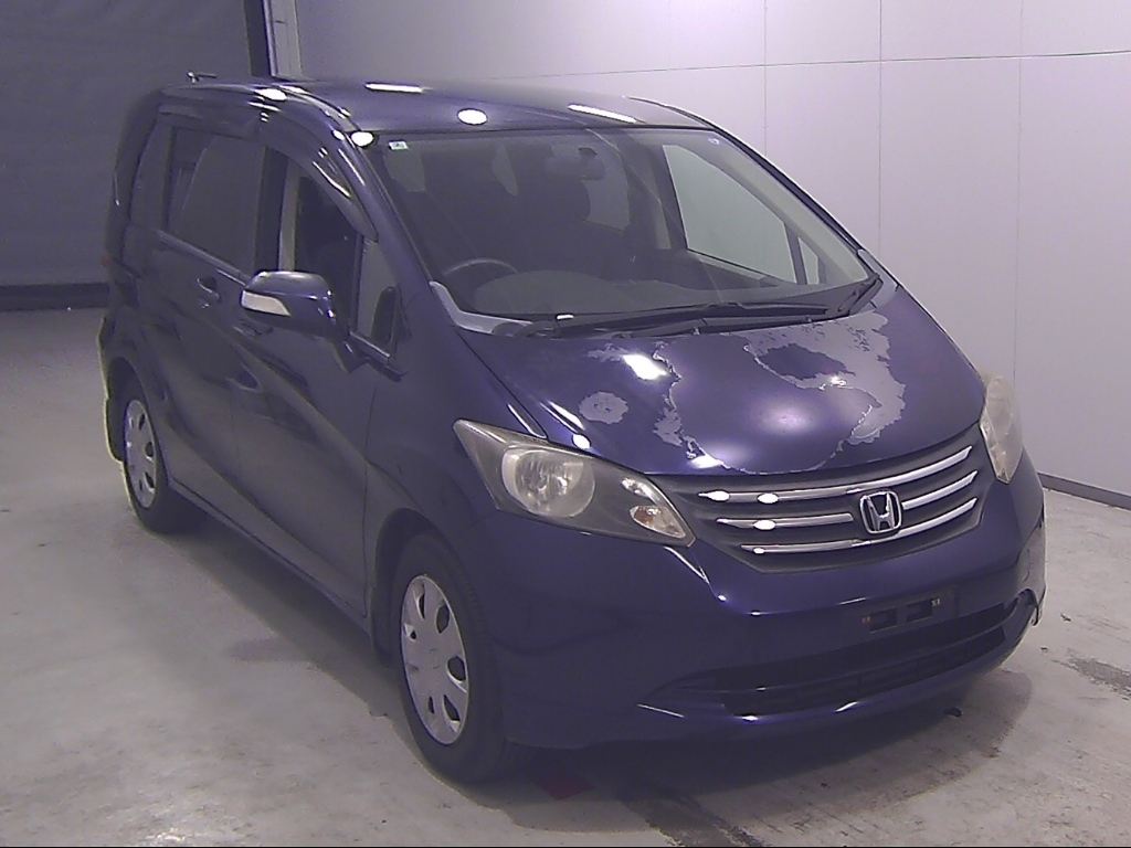 HONDA FREED — фото