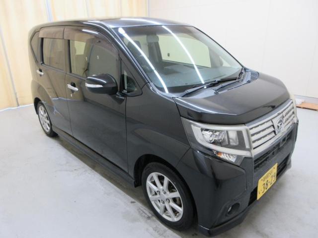 DAIHATSU MOVE — фото