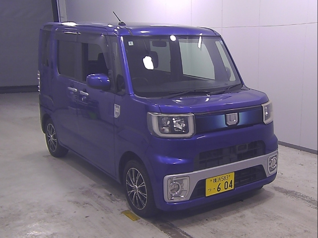 DAIHATSU WAKE — фото