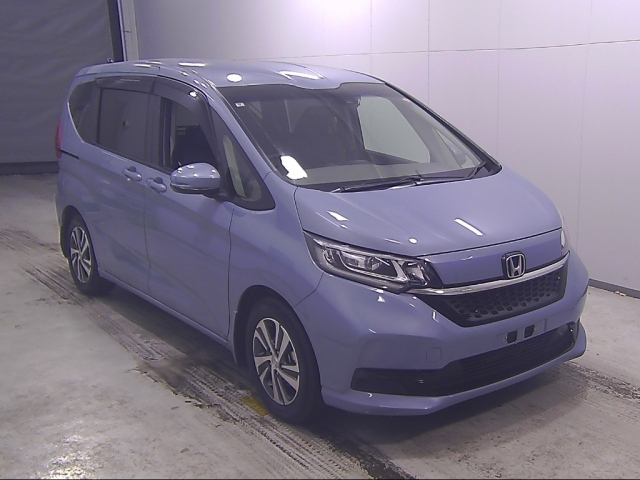 HONDA FREED — фото