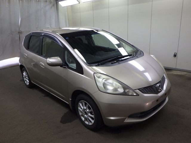 HONDA FIT — фото