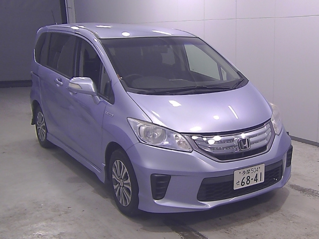 HONDA FREED — фото
