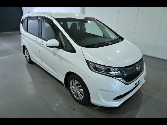 HONDA FREED — фото