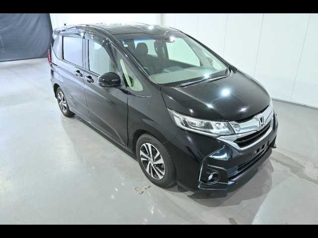 HONDA FREED — фото