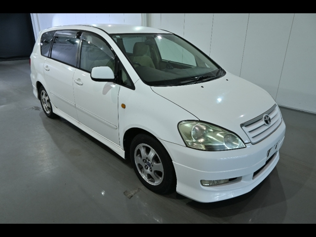 TOYOTA IPSUM — фото