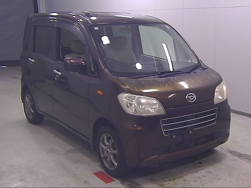 DAIHATSU TANTO — фото
