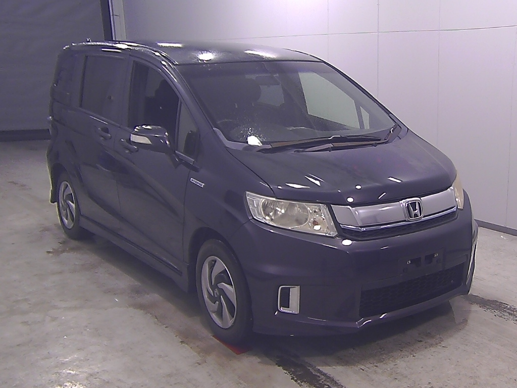 HONDA FREED — фото