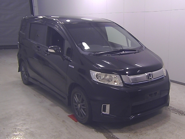 HONDA FREED — фото