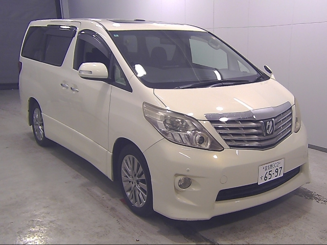 TOYOTA ALPHARD — фото