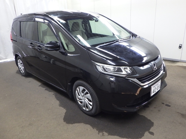 HONDA FREED — фото