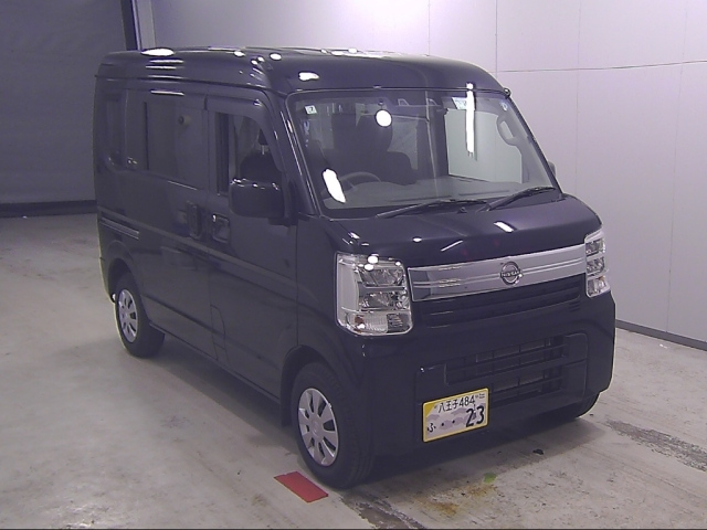 NISSAN CLIPPER — фото