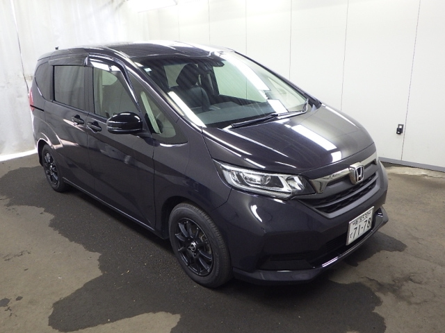 HONDA FREED — фото