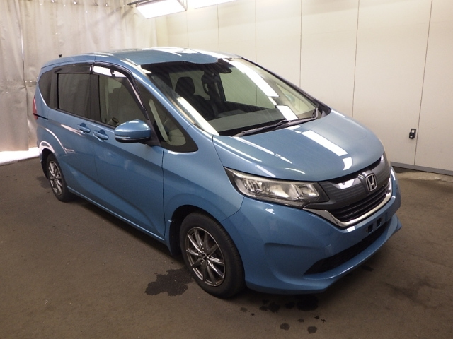 HONDA FREED — фото
