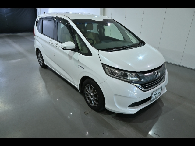 HONDA FREED — фото