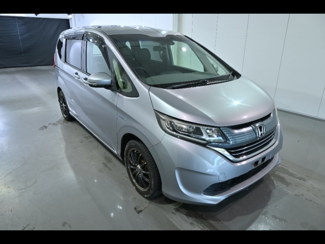 HONDA FREED — фото