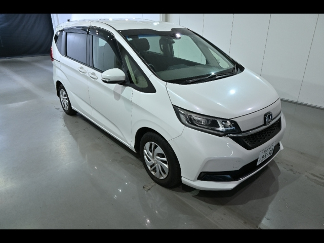 HONDA FREED — фото