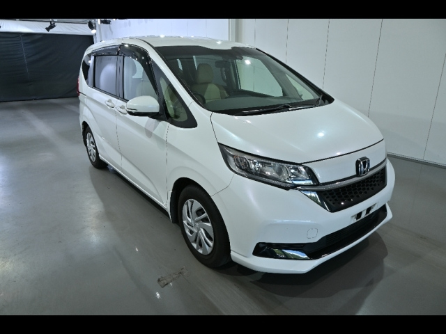 HONDA FREED — фото