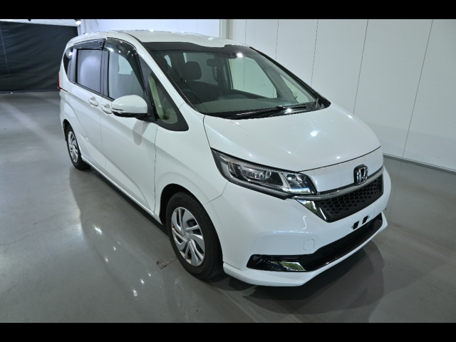 HONDA FREED — фото