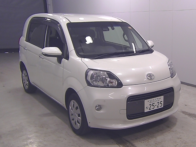 TOYOTA PORTE — фото