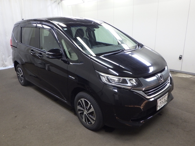 HONDA FREED — фото