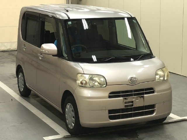 DAIHATSU TANTO — фото