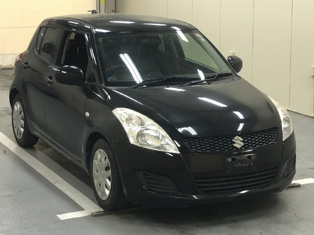 SUZUKI SWIFT — фото
