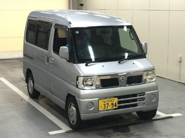 NISSAN CLIPPER — фото