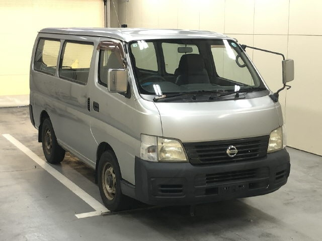 NISSAN CARAVAN — фото