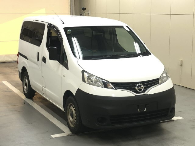 NISSAN NV200 — фото