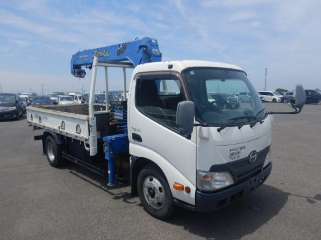 HINO DUTRO — фото