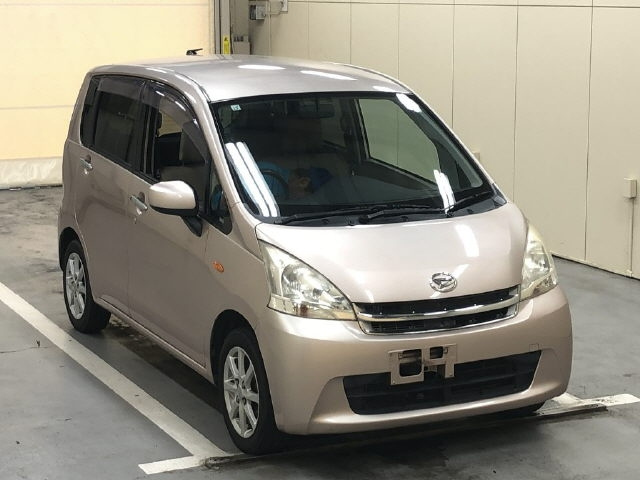 DAIHATSU MOVE — фото