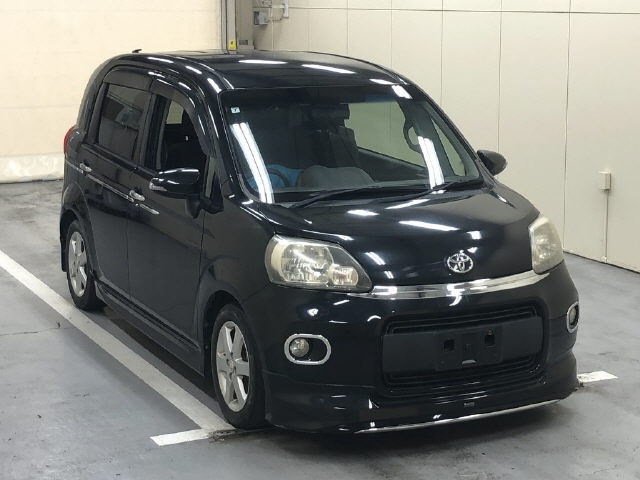 TOYOTA PORTE — фото