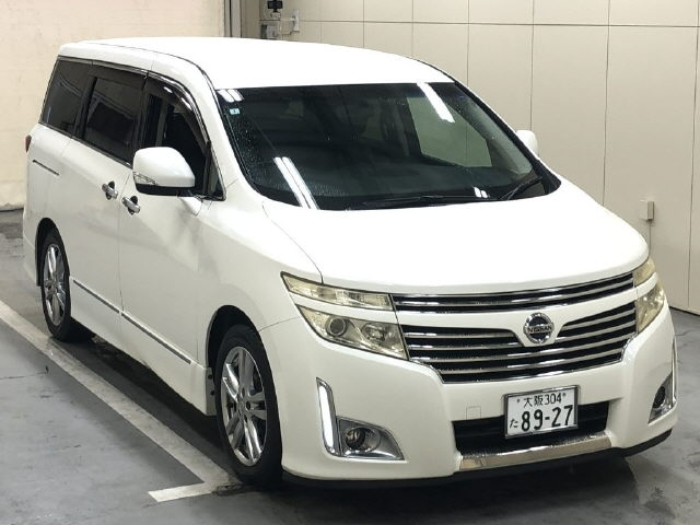 NISSAN ELGRAND