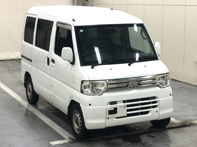 MITSUBISHI MINICAB VAN