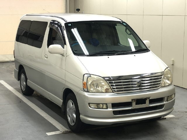 TOYOTA HIACE — фото