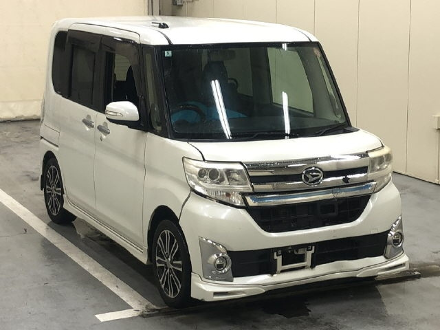 DAIHATSU TANTO — фото