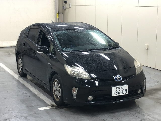 TOYOTA PRIUS — фото