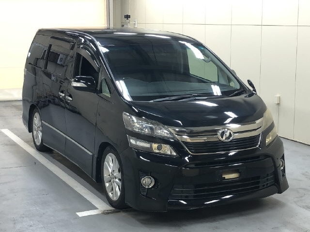 TOYOTA VELLFIRE — фото