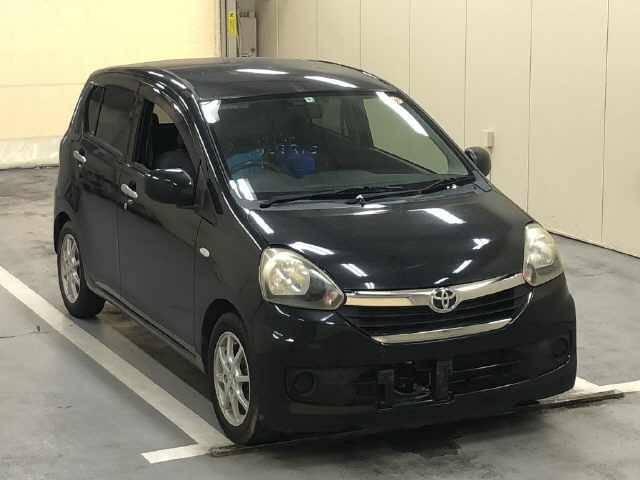 TOYOTA PIXIS — фото