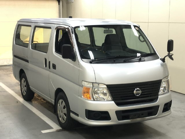 NISSAN CARAVAN — фото