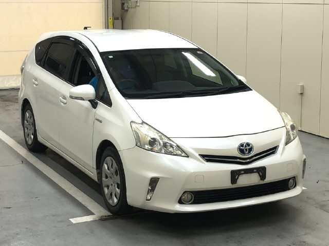 TOYOTA PRIUS — фото