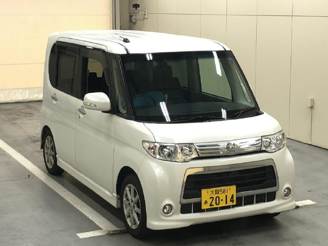 DAIHATSU TANTO — фото