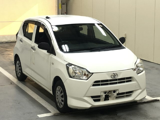 TOYOTA PIXIS — фото
