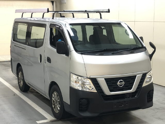 NISSAN CARAVAN — фото