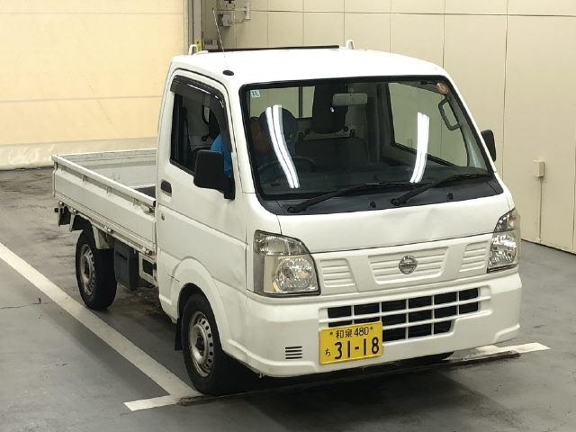 NISSAN CLIPPER — фото