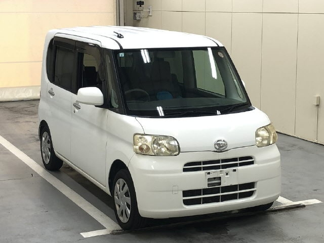 DAIHATSU TANTO — фото