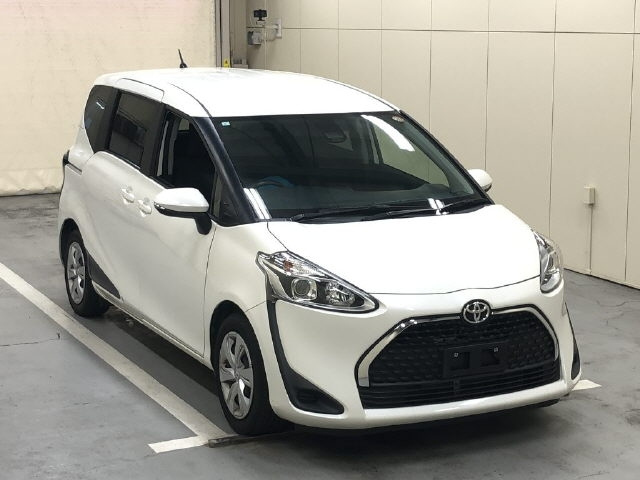 TOYOTA SIENTA — фото