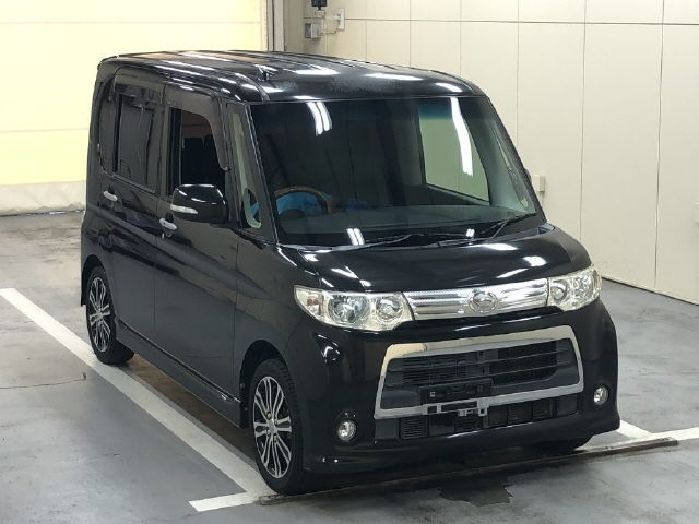 DAIHATSU TANTO — фото