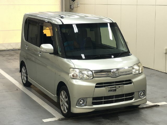 DAIHATSU TANTO — фото